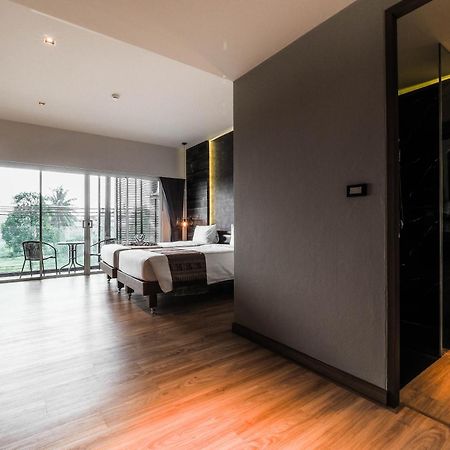 The Glory Gold Hotel Khao Lak Buitenkant foto
