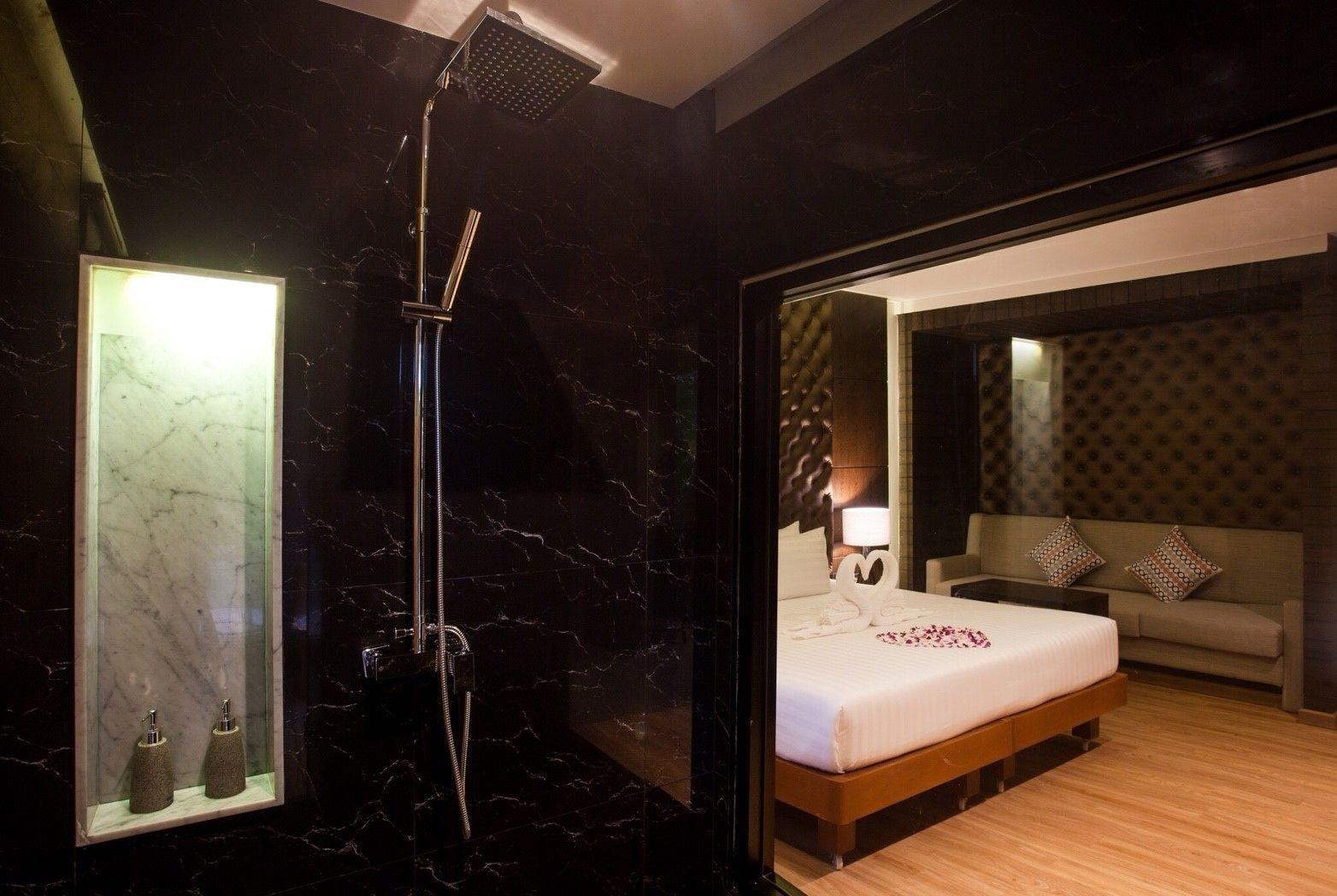 The Glory Gold Hotel Khao Lak Buitenkant foto