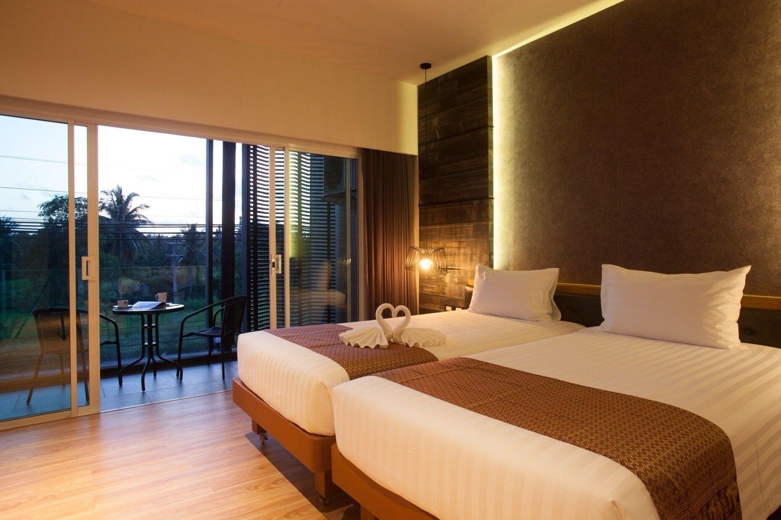 The Glory Gold Hotel Khao Lak Buitenkant foto
