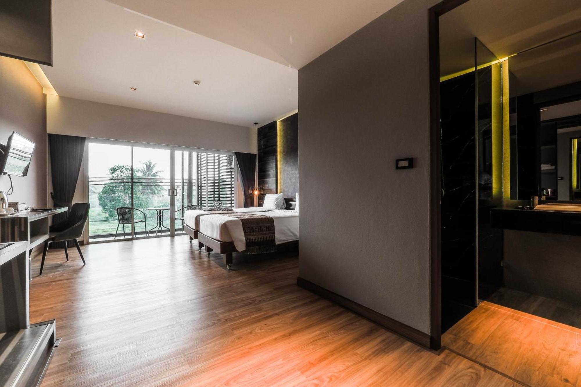 The Glory Gold Hotel Khao Lak Buitenkant foto