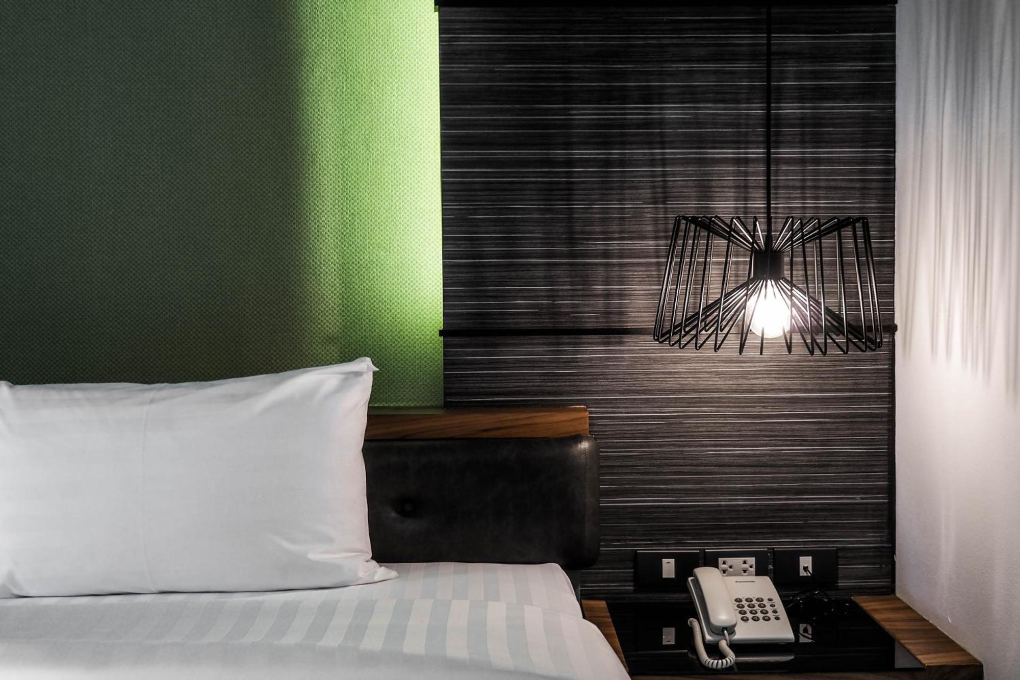 The Glory Gold Hotel Khao Lak Buitenkant foto