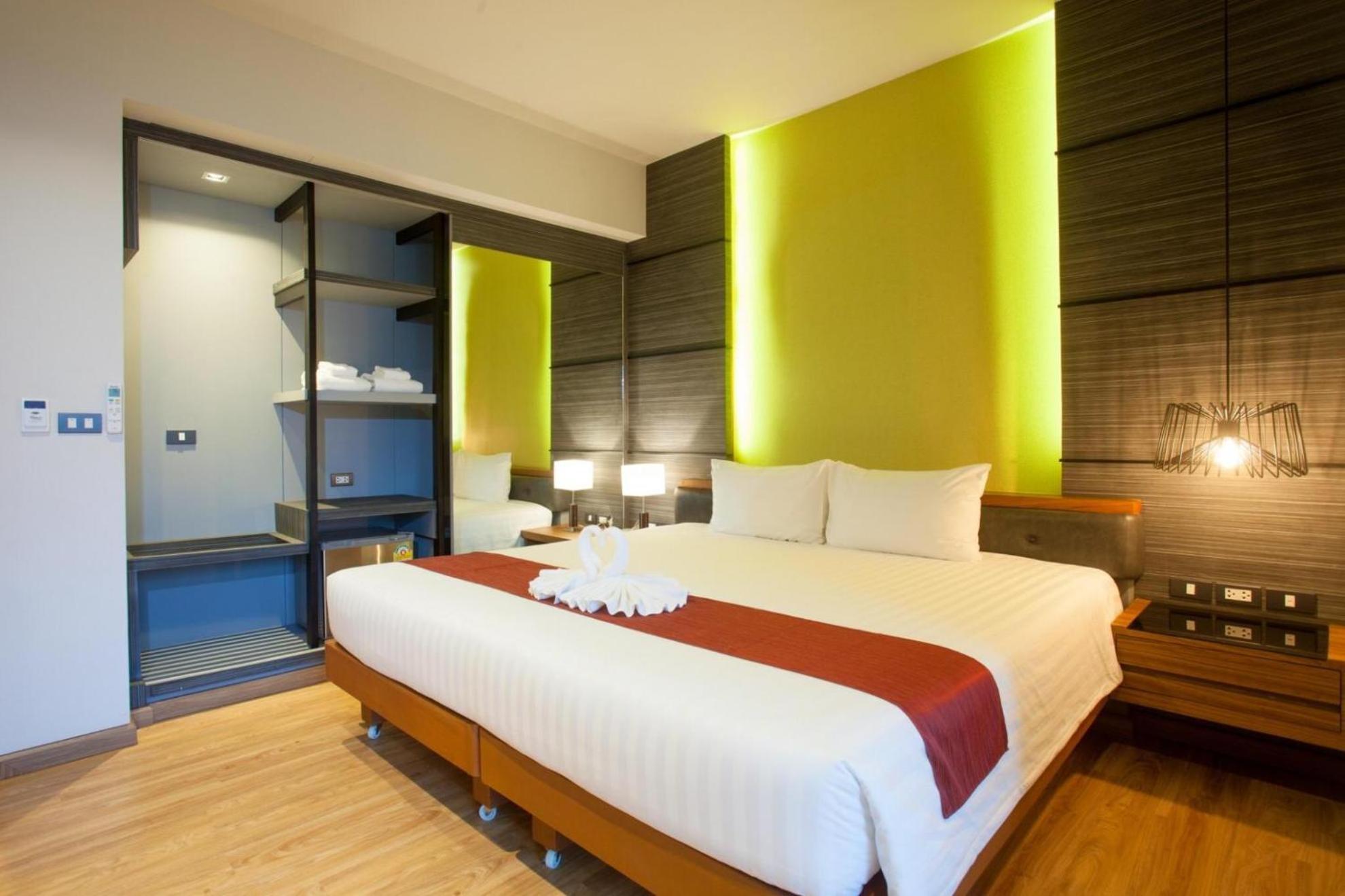 The Glory Gold Hotel Khao Lak Buitenkant foto