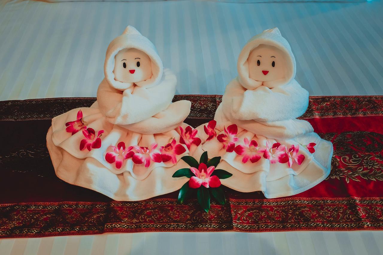 The Glory Gold Hotel Khao Lak Buitenkant foto